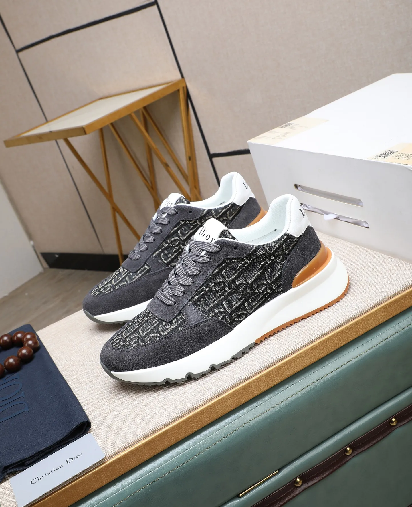 Men's men's shoes💰460 🌹🌹[Dior] latest model🙈original replica! 👟👟👟You can go to the top-notch workmanship. The upper is made of Italian 🇮🇹imported cowhide. The mesh lining is suitable for travel. The original replica outsole makes it suitable for all kinds of travel, showing low-key luxury. Let quality speak for itself. Color: Size: 38-44